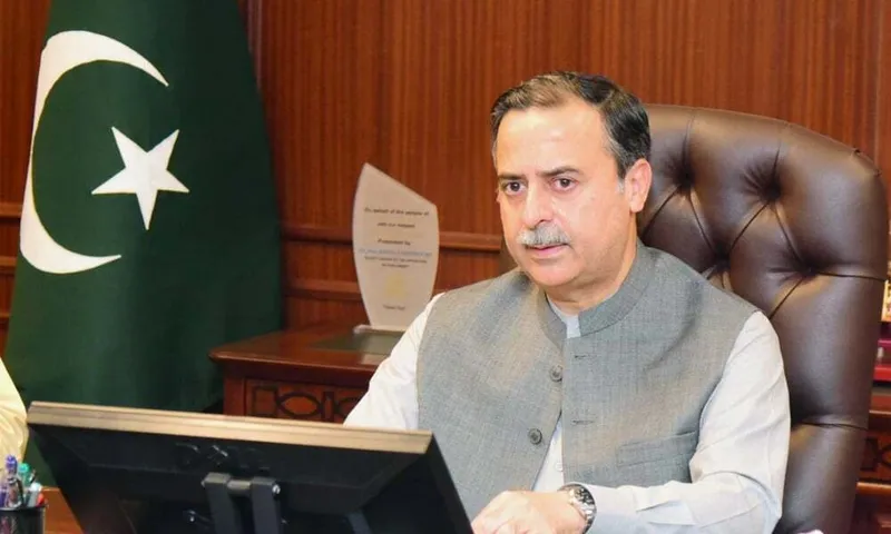 پاکستان تیل ذخیرہ کرنے کا مرکز بننے کے لیے پرعزم، وزیر بحری امور
