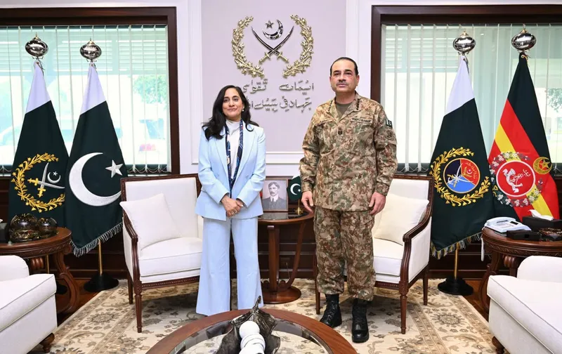 کینیڈا کی وزیر خارجہ انیتا آنند کی آرمی چیف سے ملاقات