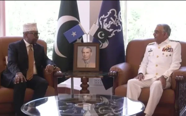 صومالیہ کے وزیر دفاع کی پاک بحریہ اور پاک فضائیہ کے سربراہان سے ملاقات، دفاعی تعاون مزید مضبوط بنانے پر اتفاق (تصویر 1)