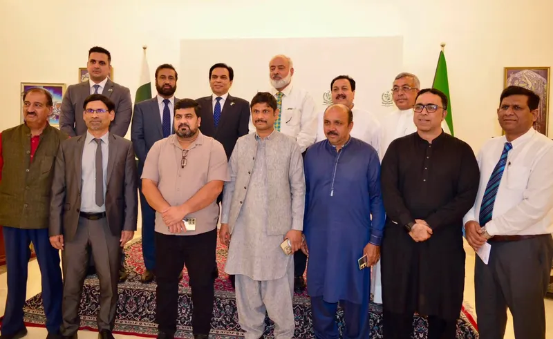 کویت میں یوم استحصال کشمیر کے موقع پر تقریب، بھارتی مظالم کی مذمت، کشمیریوں سے یکجہتی کے عزم کا اعادہ (تصویر 3)