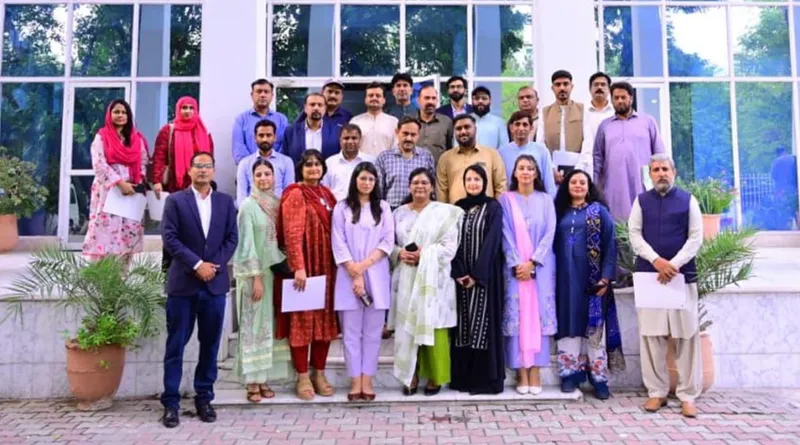 پریس انفارمیشن ڈیپارٹمنٹ کی جانب سے میڈیا کی پیشہ ورانہ استعداد کار ورکشاپ (تصویر 2)
