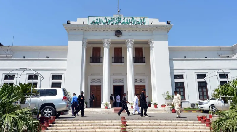 کے پی کے بعض اضلاع کو وفاق میں ملا کر نیا صوبہ بنانے کی تجویز کے خلاف اسمبلی میں قرارداد منظور