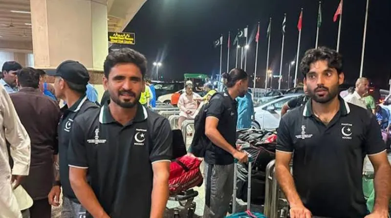 پاکستان ہاکی ٹیم ورلڈ کپ میں شرکت کے لیے نیدرلینڈز روانہ، 15 اگست کو انگلینڈ سے پہلا مقابلہ