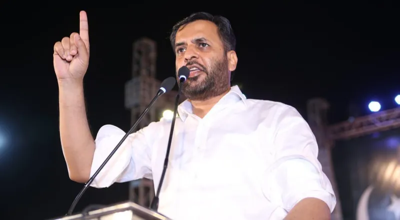 ایم کیو ایم کے وفاقی وزیر مصطفیٰ کمال کا تمام 32 ڈویژنز کو انتظامی یونٹ بنانے کا مطالبہ