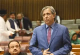حکومت کا بانی پی ٹی آئی کی صحت سے متعلق سپریم کورٹ کے حکم پر نظرثانی کے لئے رجوع کرنے کا اعلان
