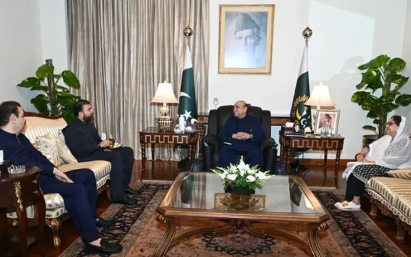 بلوچستان میں امن و ترقی کے لیے وفاقی و صوبائی حکومتوں کے روابط ضروری ہیں، صدر زرداری کی وزیر اعلی سے گفتگو