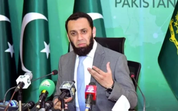 بانی پی ٹی آئی کو طبی سہولیات مل رہی ہیں, نجی ہسپتال کے حوالے سے نظرثانی درخواست دائر ہونی چاہئے، عطاء اللہ تارڑ