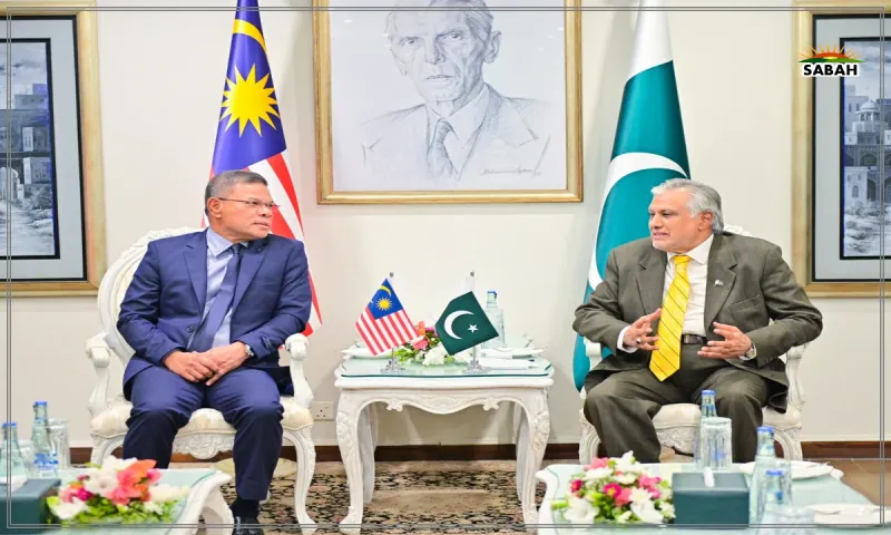 نائب وزیراعظم اسحاق ڈار اور ملائیشیا کے وزیر داخلہ کی ملاقات