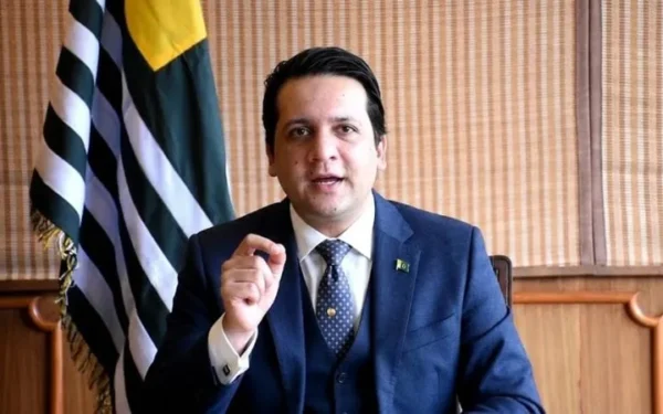 بیرسٹر افتخار گیلانی آزاد کشمیر کے 17ویں وزیراعظم منتخب، 30 ووٹ حاصل کرلئے
