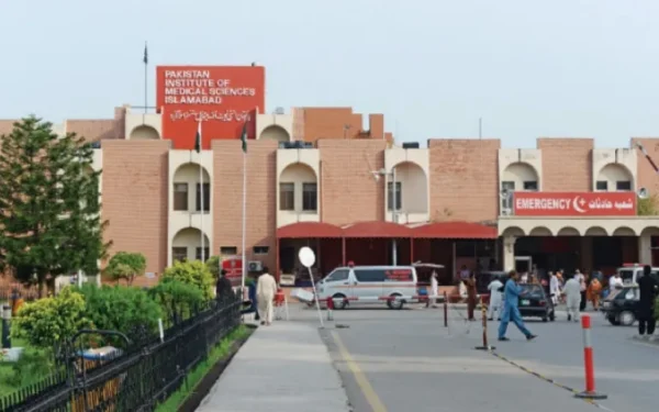 پمز میں بڑے پیمانے پر انتظامی و طبی افسران کو اضافی چارجز تفویض، نوٹیفکیشن جاری