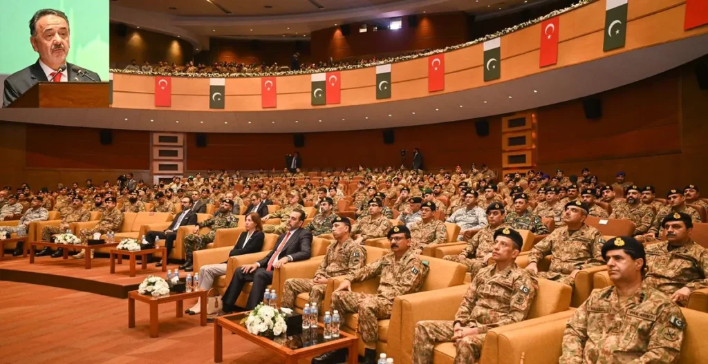 ترکیہ کے یومِ فتح کی 104ویں سالگرہ، جی ایچ کیو میں خصوصی تقریب کا انعقاد (تصویر 1)
