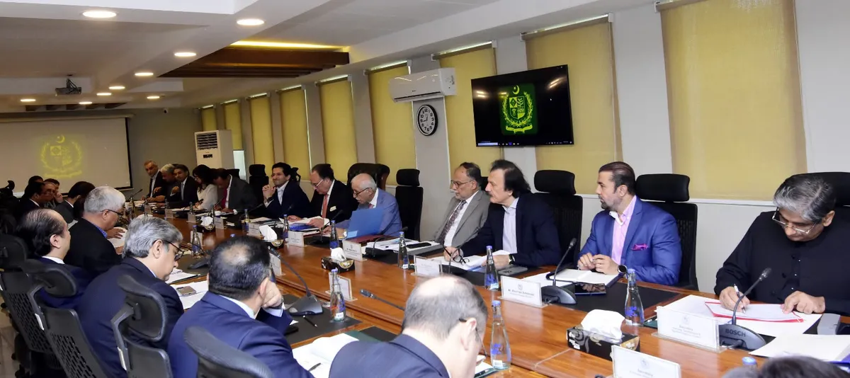 اقتصادی رابطہ کمیٹی: ایس سی او سربراہ اجلاس کیلئے 30 بلٹ پروف گاڑیوں کی خریداری کے لیے 6 (تصویر 2)
