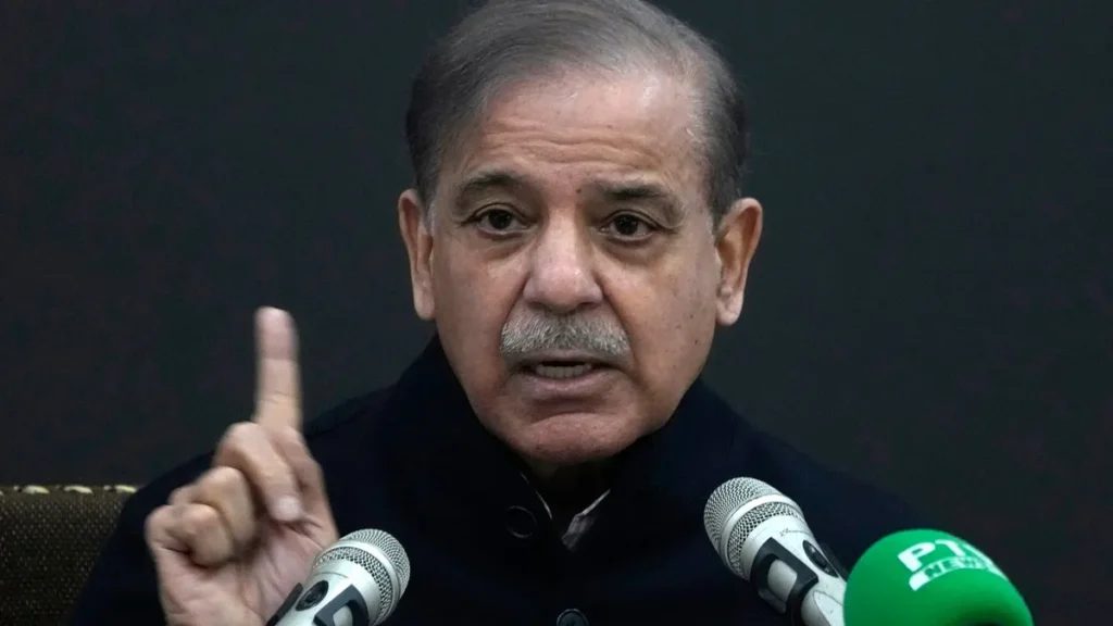 بینک اور مالیاتی ادارے کسانوں، ایس ایم ایز اور ہاؤسنگ سیکٹر کو قرضوں کی فراہمی میں اپنا کردار ادا کریں، شہباز شریف