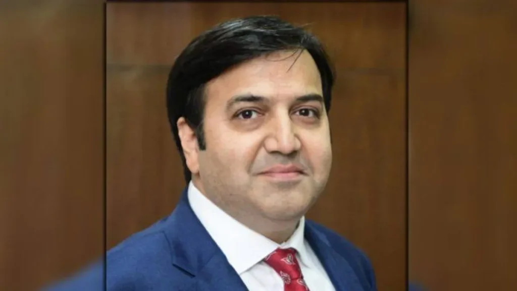 معاشی بہتری کے لیے بیرونی قرضوں پر انحصار کم کرکے برآمدات میں اضافے کی حکمت عملی اپنانا ہوگی، میاں کاشف اشفاق