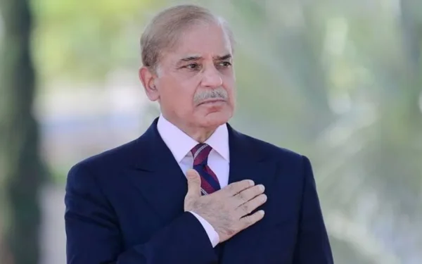 وزیراعظم محمد شہباز شریف بلوچستان میں فتنہ الہندوستان کے خلاف سکیورٹی فورسز کی کارروائی پر خراج تحسین پیش کر رہے ہیں۔