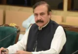 وفاقی وزیر ڈاکٹر طارق فضل چوہدری سینیٹ میں مصنوعی ذہانت کے حکومتی اقدامات پر بات کر رہے ہیں۔