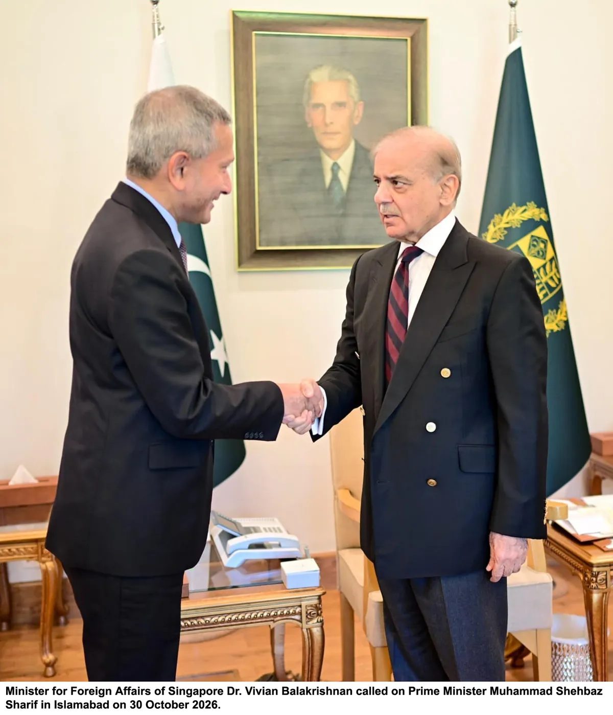 وزیراعظم شہباز شریف سنگاپور کے وزیر خارجہ کے ساتھ باہمی امور پر تبادلہ خیال کر رہے ہیں۔ (تصویر 2)
