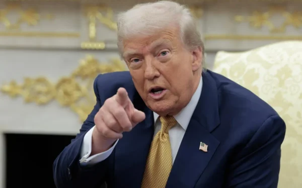 تم انتہائی گھٹیا ہو، اپنی صحت ٹھیک کرو، صحت سے متعلق سوال پر صدر ٹرمپ صحافی پر برس پڑے