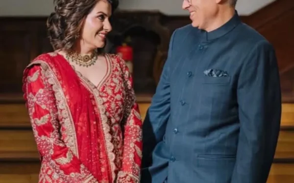 مقبوضہ کشمیر کے وزیراعلیٰ عمر عبداللہ نے صحافی ندھی رازدان سے شادی کرلی، سوشل میڈیا پر تصاویر شیئر کردیں